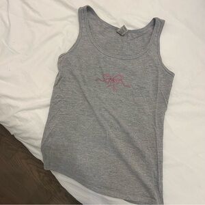 Gildan Gray Tank Top with Pink Bow 🎀